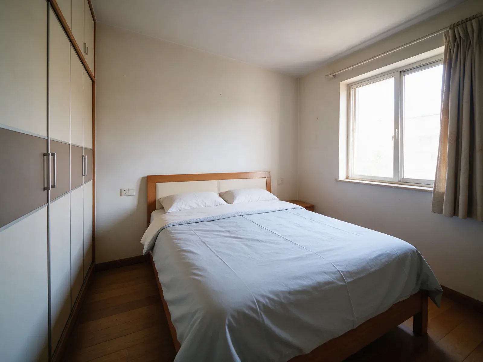 Dormitorio — Departamento familiar cerca de parque (imagen generada, demostrativa)